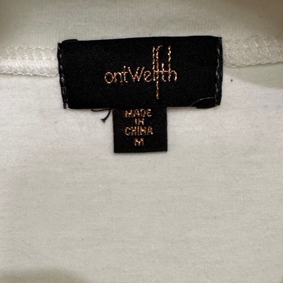 Ontwelfth Chic White Graphic Tee - Picture 2 of 9